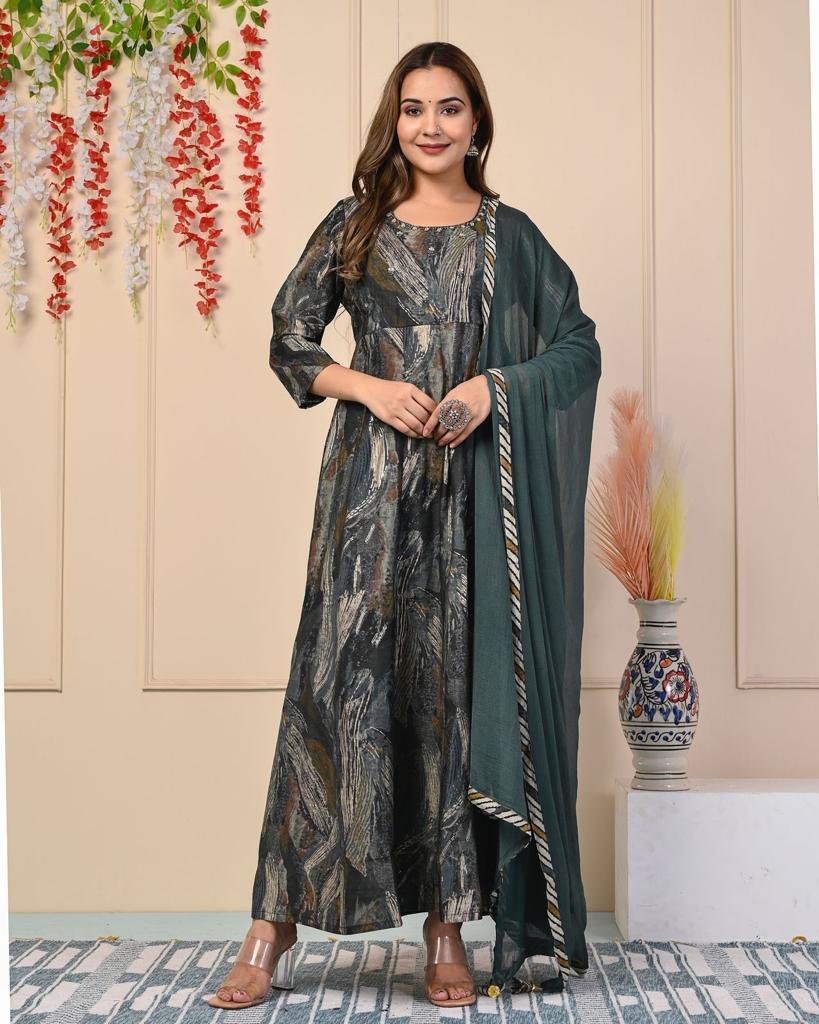 Effortless Mass Line Suit - Image 5