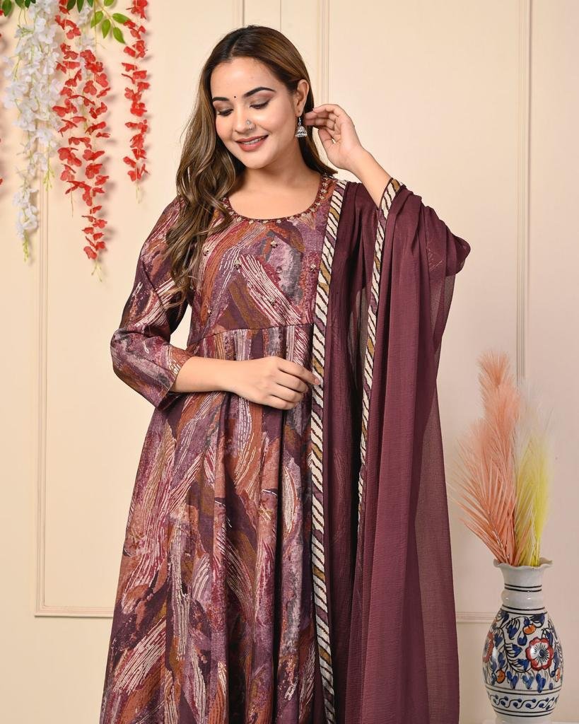 Effortless Mass Line Suit - Image 6