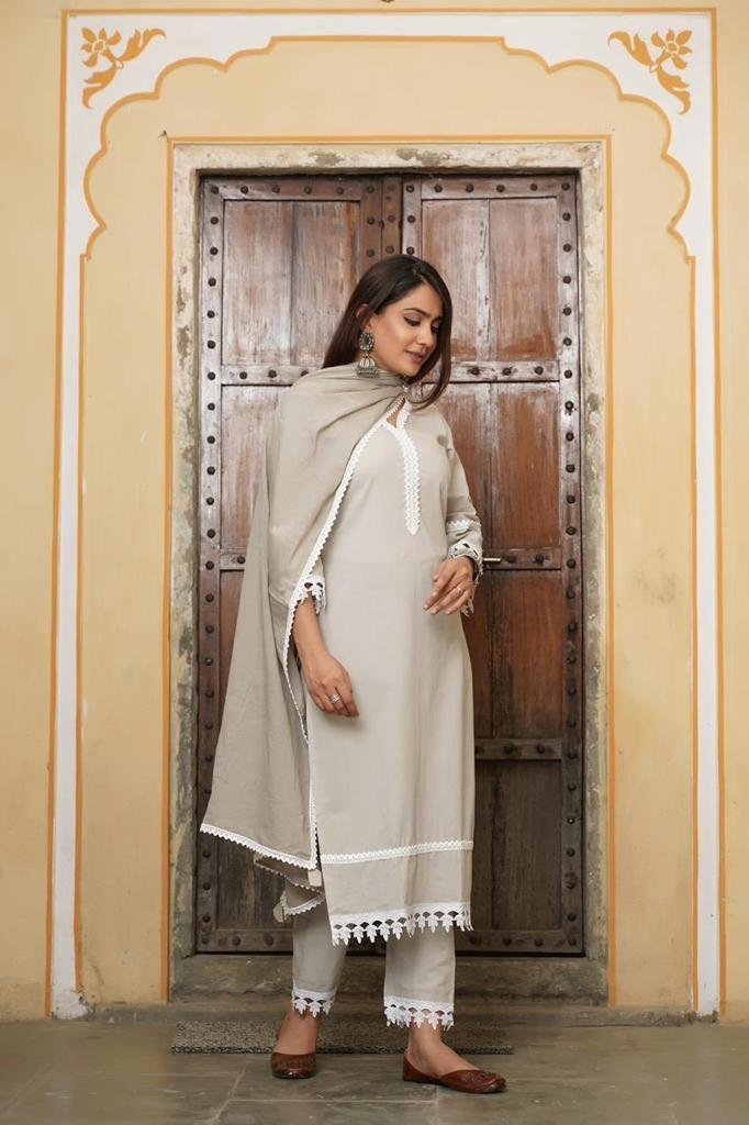 Elegant Pakistani Style Cotton Suit - Image 2